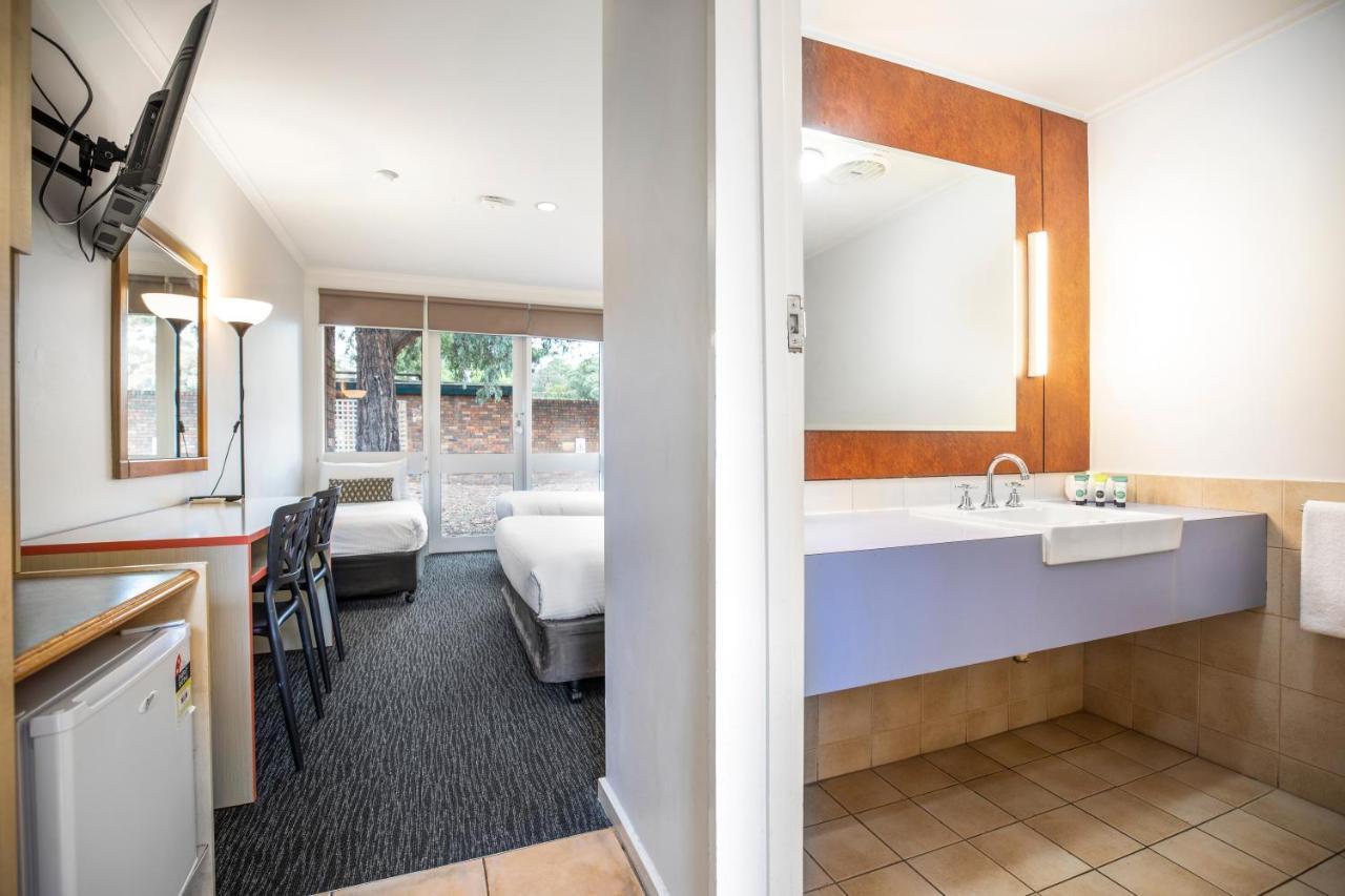 Burvale Hotel Nunawading Esterno foto